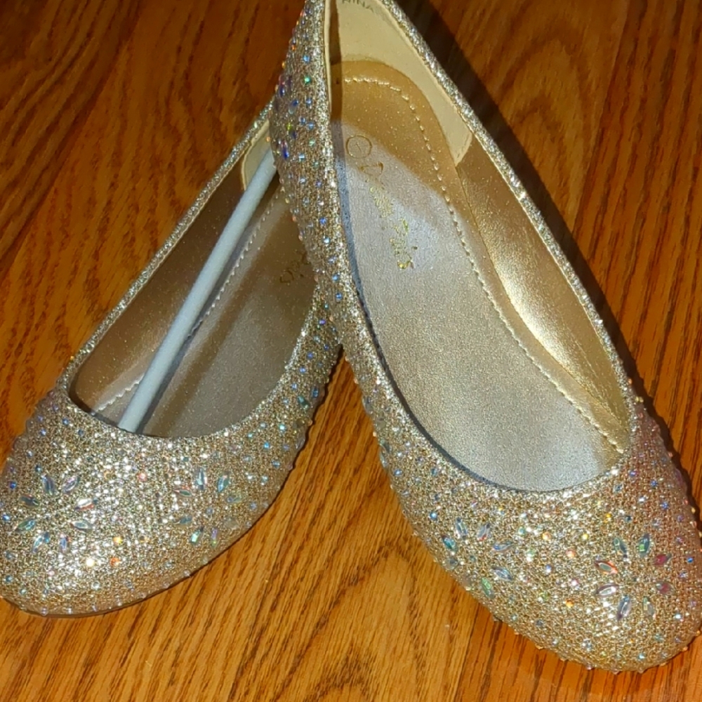 Dream Pairs  Gold Rhinestone Flats